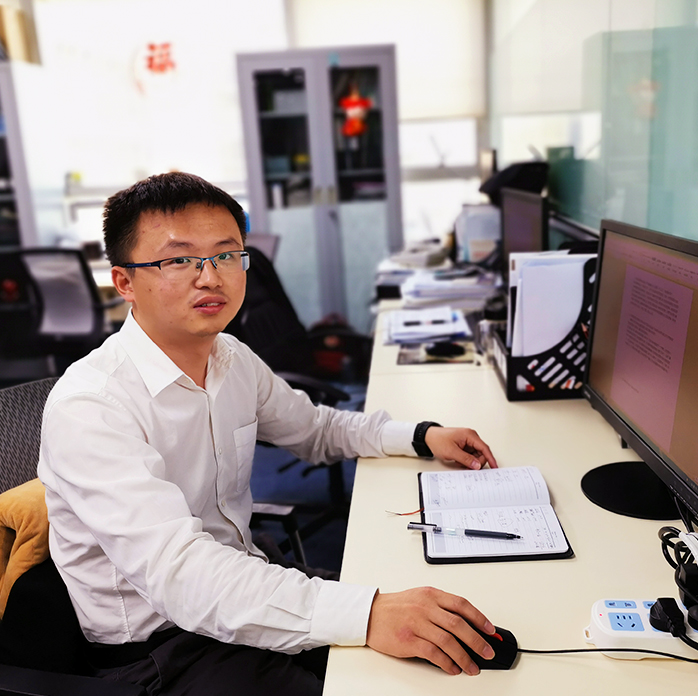 总部——杨建成.jpg 总部——杨建成.jpg